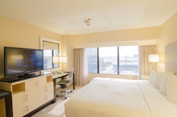 Room, 1 King Bed, Accessible, Bathtub