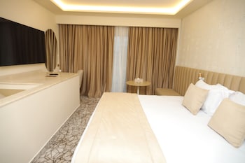 King Bed Duplex Suite