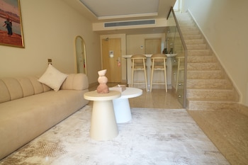 King Bed Super Duplex Suite