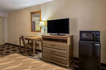 Standard Room, 2 Queen Beds, Non Smoking