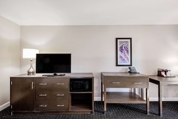 Room, 1 Queen Bed, Accessible, Non Smoking (Mobility Accessible)