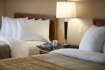 Deluxe Room, 2 Queen Beds, Refrigerator & Microwave, Ground Floor