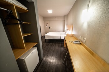 Standard Room, 1 Queen Bed
