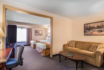 Suite, 2 Double Beds, Non Smoking