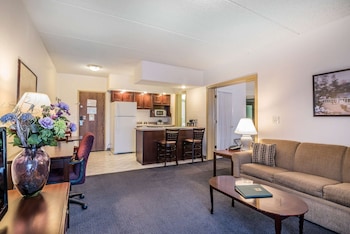 Studio Suite, 1 King Bed, Jetted Tub