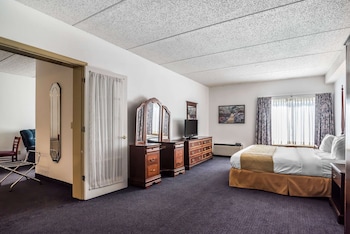 Studio Suite, 1 King Bed, Jetted Tub