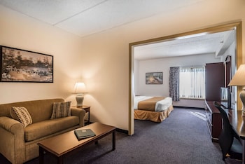 Suite, 1 King Bed, Accessible, Non Smoking