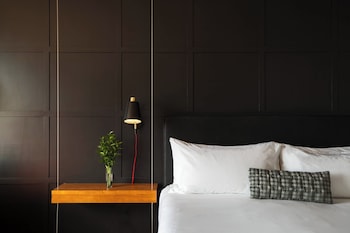 Room, 1 King Bed, Park View (Hearing Accessible)