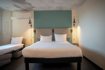 Standard Double Room, Multiple Beds