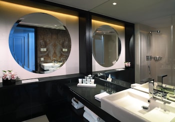 Premier Room