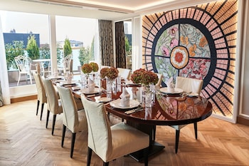 Presidential Suite (Maximilian)
