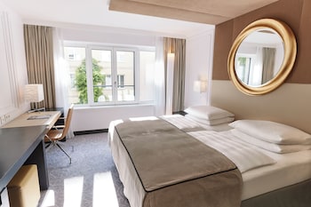 Premier Room