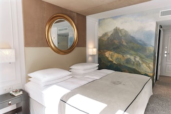 Premier Room