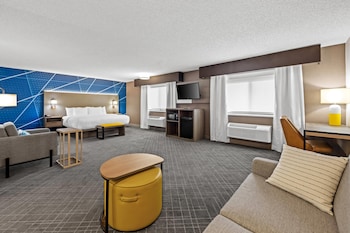 Suite, 1 King Bed, Non Smoking