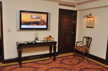 Deluxe Suite, 1 Bedroom, Jetted Tub, Corner
