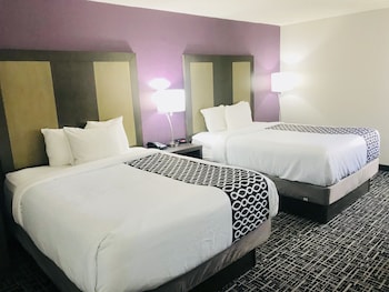 Suite, 2 Queen Beds, Non Smoking