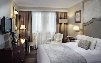 Deluxe Room (The Level Lounge Access)