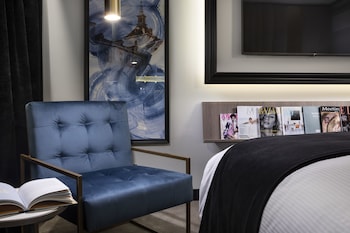 Junior Suite (The Level Lounge Acces)