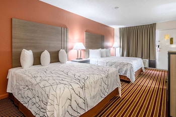 Room, 2 Queen Beds, Smoking