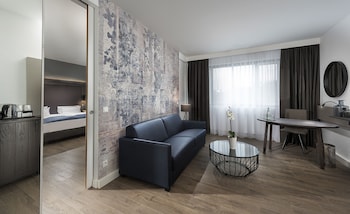 Suite, 1 Double Bed (Additional Living Area)