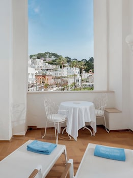 Superior Double Room, City View