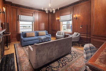 Governor's Suite