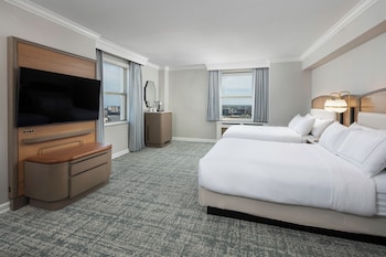 Deluxe Room, 2 Double Beds