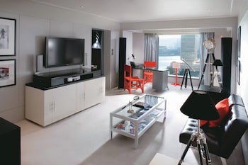 Suite (Tamar)
