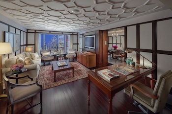 Oriental Suite, Suite