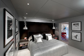 Suite (Tamar)
