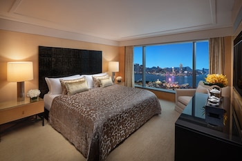 Suite (Canton)