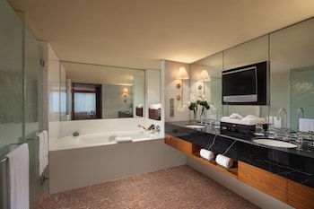 Suite (Clipper)