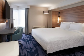 Room, 1 King Bed, Hearing Accessible (Accessible Bathtub)