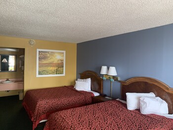 Room, 2 Queen Beds, Accessible, Non Smoking