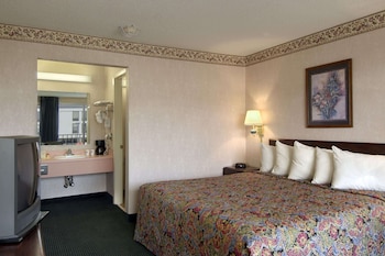Room, 1 Queen Bed, Smoking, Microwave