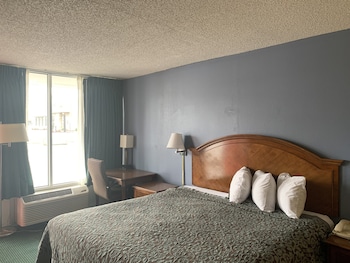 Room, 1 Queen Bed, Non Smoking, Microwave