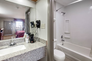Room, 1 King Bed, Smoking, Jetted Tub