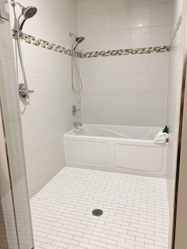Deluxe Double Room, 2 Queen Beds