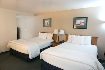 Standard Room, 2 Queen Beds Upstairs (2 Queen Beds Nonsmoking)