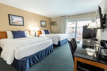 Signature Room, 2 Queen Beds Upstairs, Balcony (2 Queen Beds Nonsmoking)