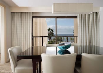 Suite, 1 Queen Bed