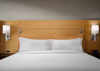 Superior Suite, 1 King Bed (Junior Suite)
