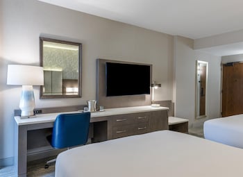 Standard Double Room, 2 Queen Beds