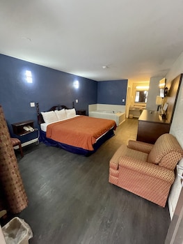 Room, 1 King Bed, Smoking, Jetted Tub