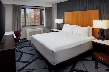 Standard Room, 1 King Bed