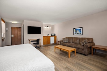 Suite, 1 King Bed, Non Smoking, Jetted Tub