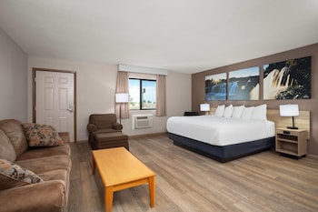 Suite, 1 King Bed, Non Smoking, Jetted Tub