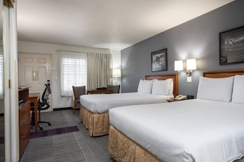 Deluxe Room, 2 Queen Beds