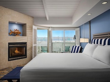 Deluxe Room, 1 King Bed (Pet Friendly)
