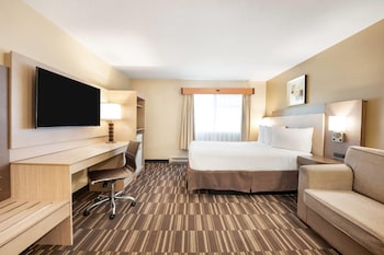 1 Queen + Kitchenette Non-Pet friendly